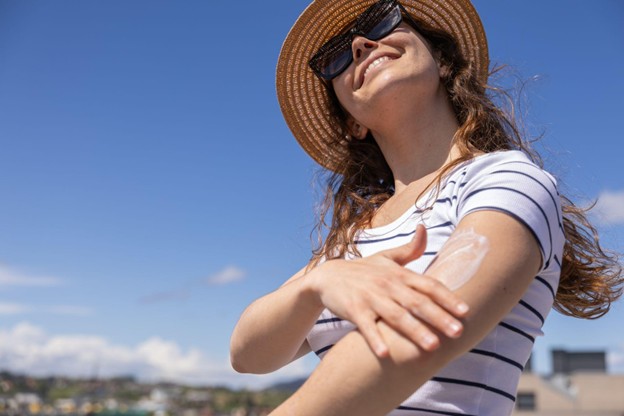 Does Sunscreen Prevent Tanning
